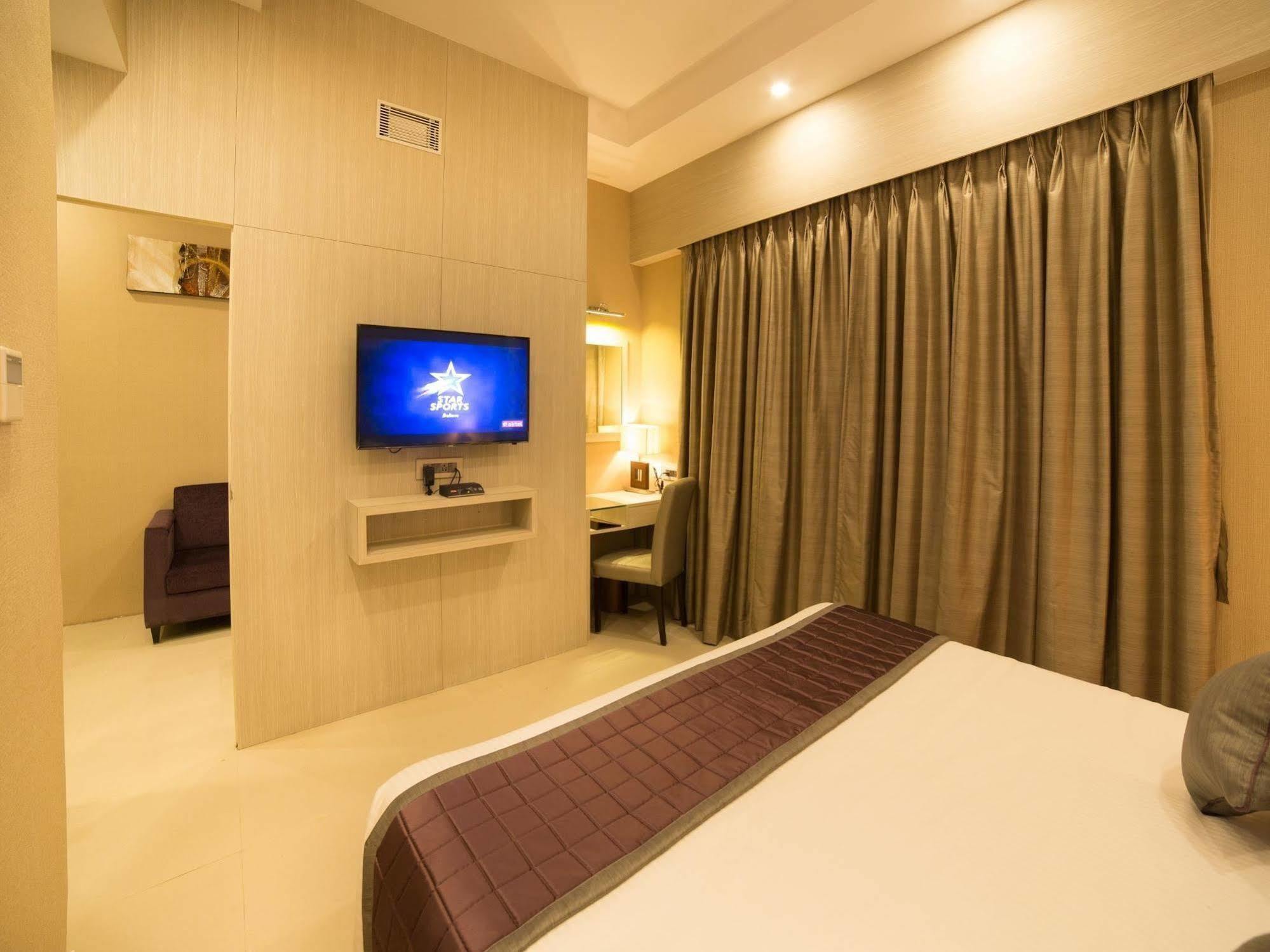 Golden Tulip Saltlake Kalküta Dış mekan fotoğraf
