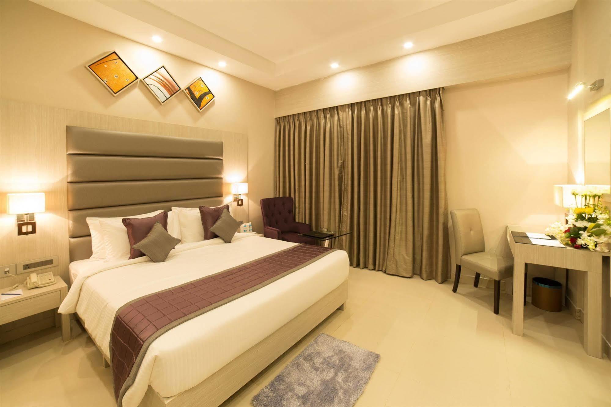 Golden Tulip Saltlake Kalküta Dış mekan fotoğraf
