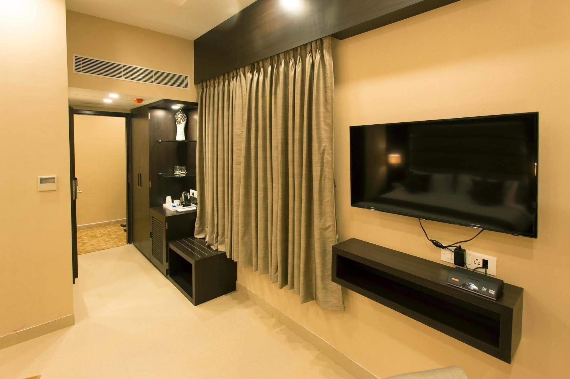 Golden Tulip Saltlake Kalküta Dış mekan fotoğraf